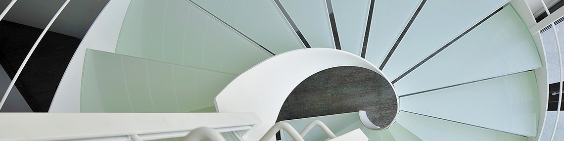 Custom metal furniture - steel staircases railings, balusters and banisters - Scale acciaio inox vetro su misura per interni esterni residenze condomini