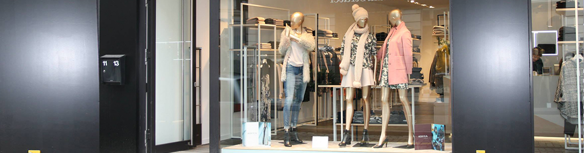 Retail furniture - Fashion and Clothing stores racks, signage and fixtures - Arredamento negozi franchising lavorazione metalli design su misura