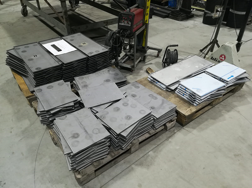 Arredamento contract in acciaio e metalli per il brand Candida - Lamberti Design