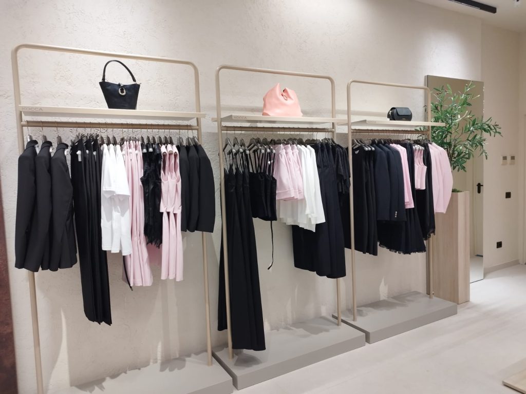 arredo-negozio-su-misura-palmanova (25)